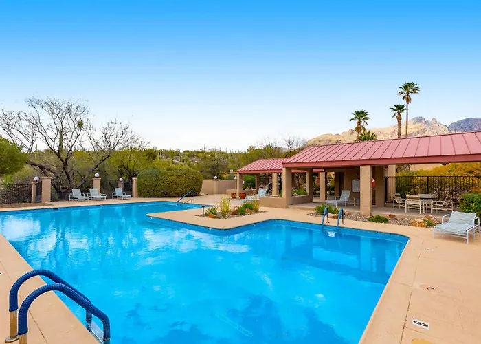 Foothills Living *